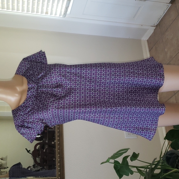 Banana Republic s flowy chiffon flutter sleeve artsy top - Picture 1 of 4